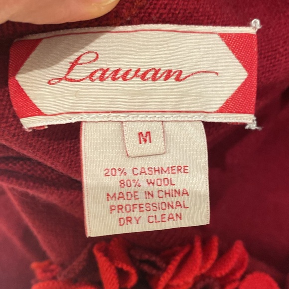 Cashmere and wool red dress with petal handiwork from Anthropologie - NWOT - Picture 5 of 5